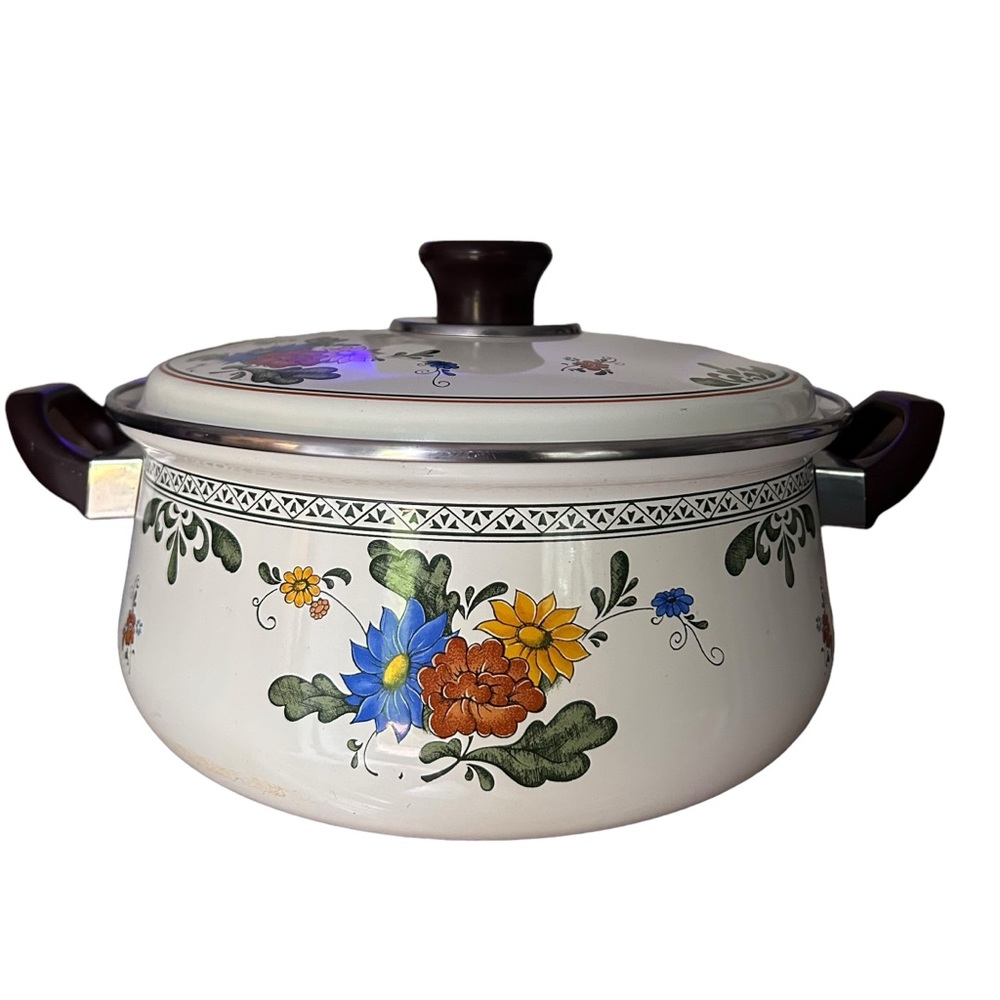 Vintage Alt Amsterdam by VILLEROY & BOCH 4 Quart Metal Covered Casserole